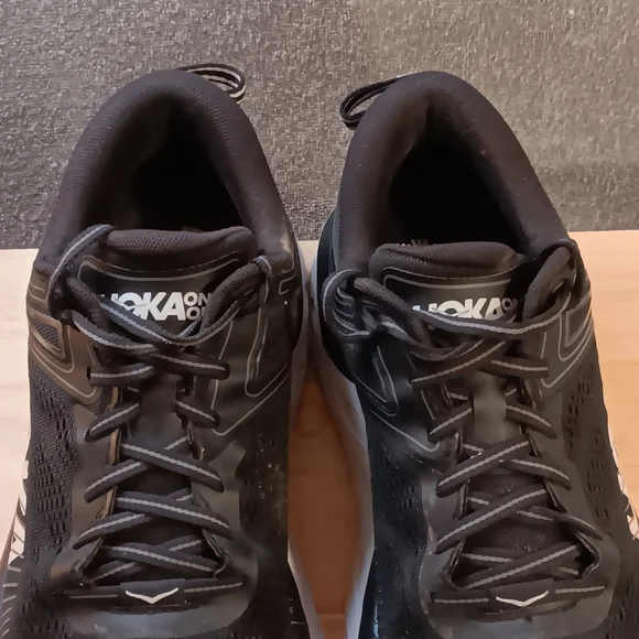 Hoka One One Women's Bondi 7 Running Shoes, Size 10 - Picture 8 of 11